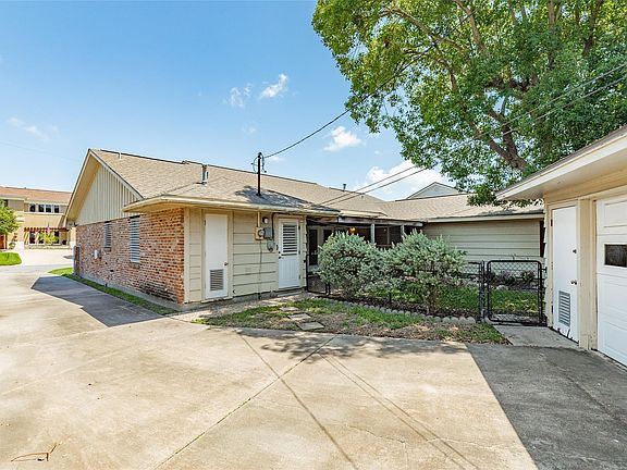 3rd image of 7721 Beluche Dr