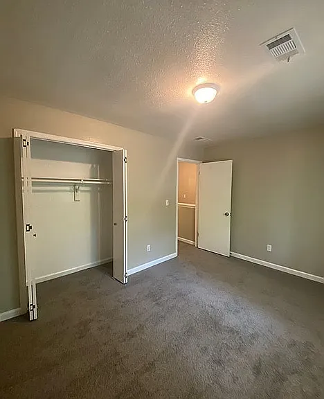 2644 Dorian Dr #C — Photo 10