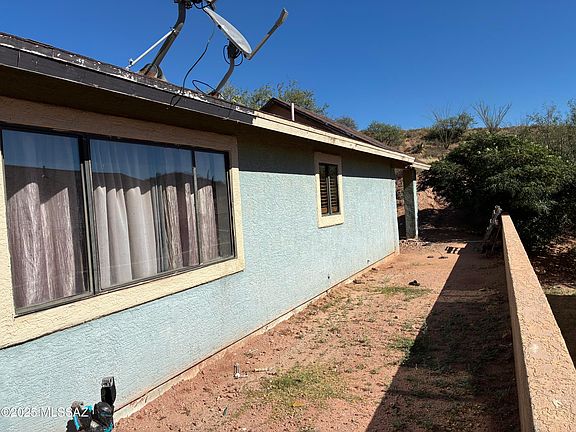4th image of 2252 N Escuela Vw
