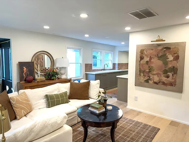 747 Matilda Pl NW — Photo 7