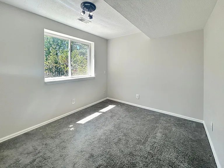 8059 S Johnson Ct — Photo 23