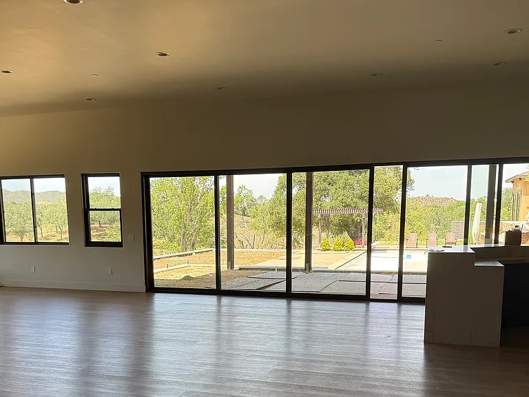 8598 Webster Rd — Photo 3