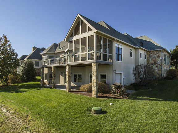 4th image of 210 Goldfinch Ln