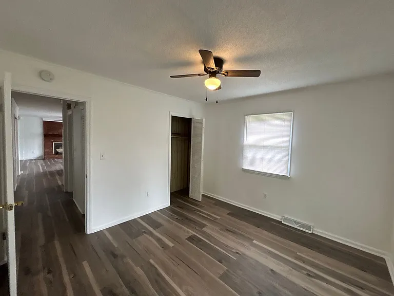 801 Bethpage Rd — Photo 11