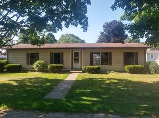 601 W Liberty Ave, Bourbon, IN 46504
