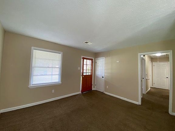 5th image of 321 Glencoe Rd