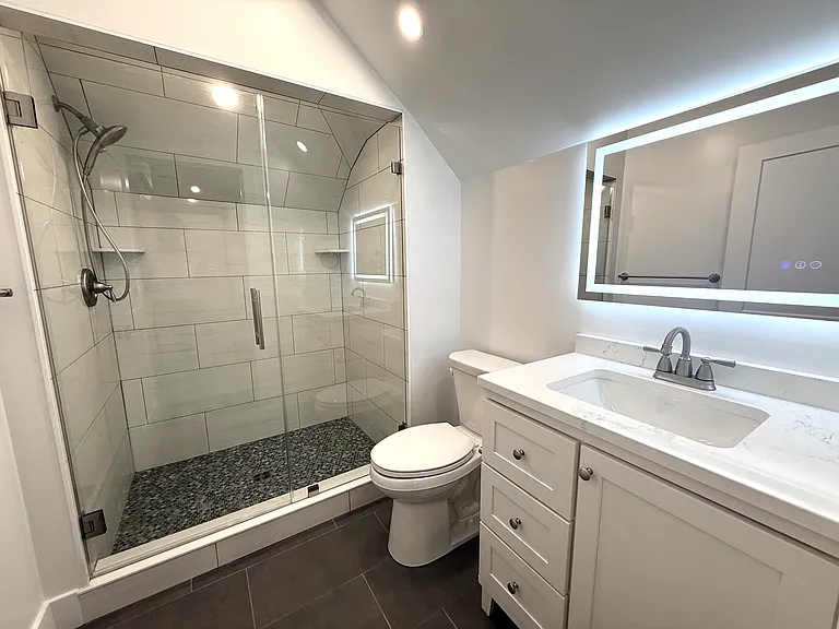 604 Lancaster Ave #E — Photo 8