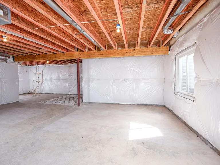 245 Hollyhock Dr — Photo 57