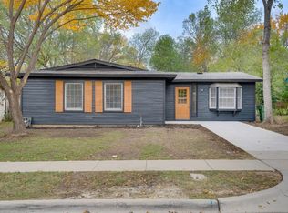 620 Samuels Ln, Arlington, TX 76010