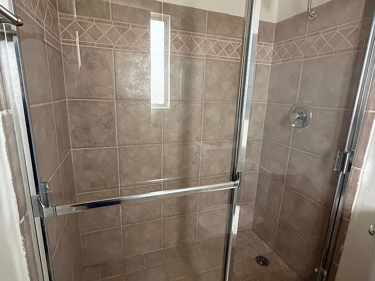 5025 Cape May Ave #8 — Photo 6