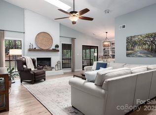 7024 Stillmeadow Dr, Charlotte, NC 28277