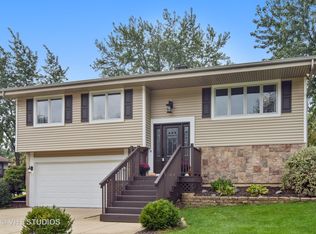 270 Cunningham Ln, Bloomingdale, IL