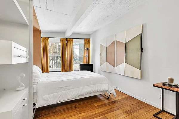 Sold by William Raveis Real Estate | media 3