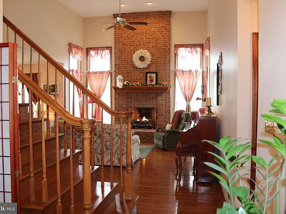 5th image of 225 W Walter Ave