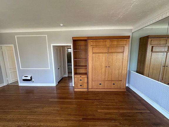 5th image of 1083 Lombard St #1053R
