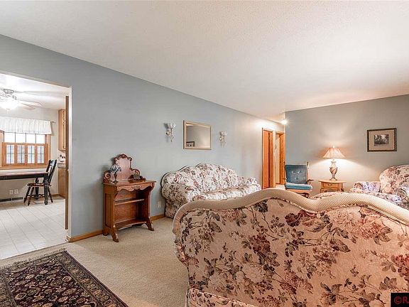 5th image of 114 Atwood Dr