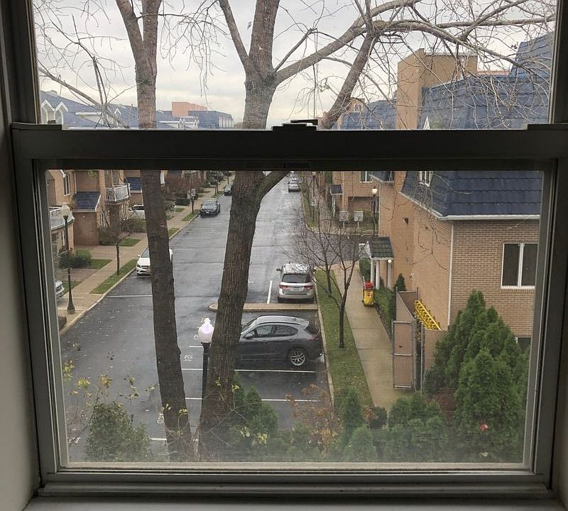 1st image of 22 Cove Ln #9C