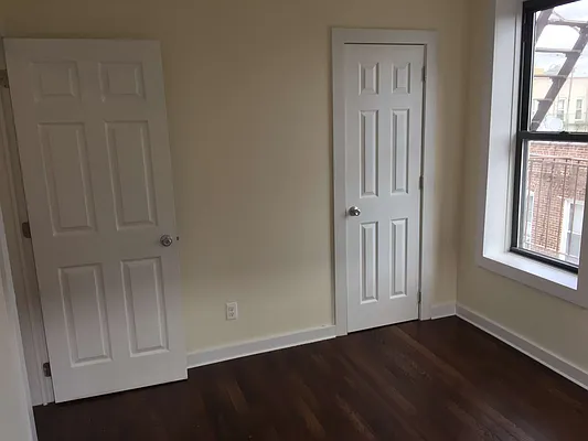 Rented by Metroline Realty | media 38