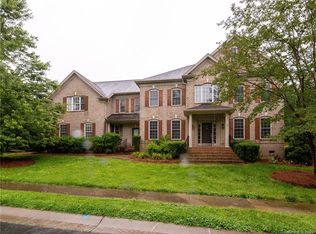 5020 Woodview Ln, Matthews, NC 28104