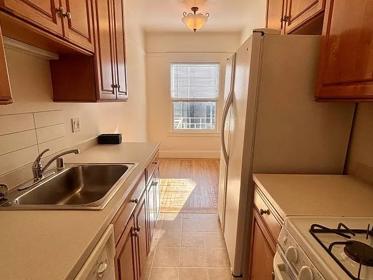 3575 Fillmore St — Photo 8