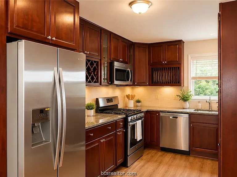 4660B Raymond Stotzer Pkwy — Photo 5