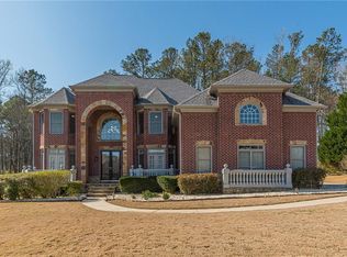 5005 Guilford Forest Dr SW, Atlanta, GA 30331