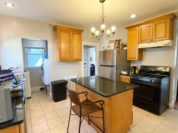 45 Cherokee St, Mission Hill, MA