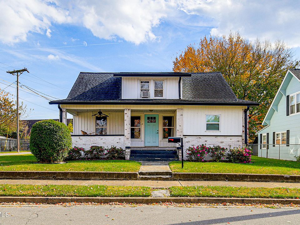 1st image of 909 Poplar St
