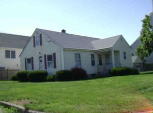 107 Stearns St, Pawtucket, RI 02861