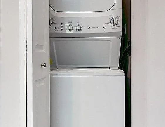 3rd image of 1375 Brown St APT 2I