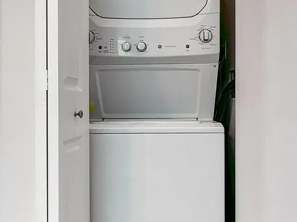 1375 Brown St, Des Plaines, IL