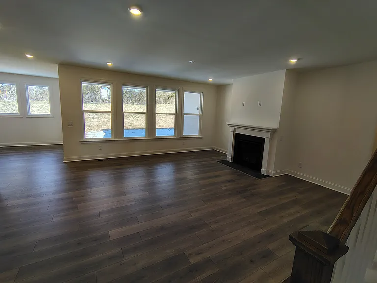 7923 Pine St — Photo 11