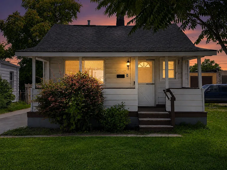 11060 Paige Ave — Photo 23