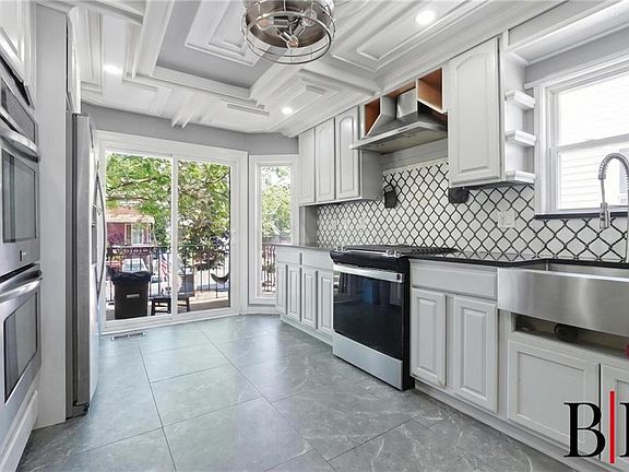 5th image of 2433 E 71st St