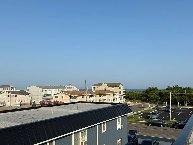 3401 Ocean Ave #9 — Photo 12