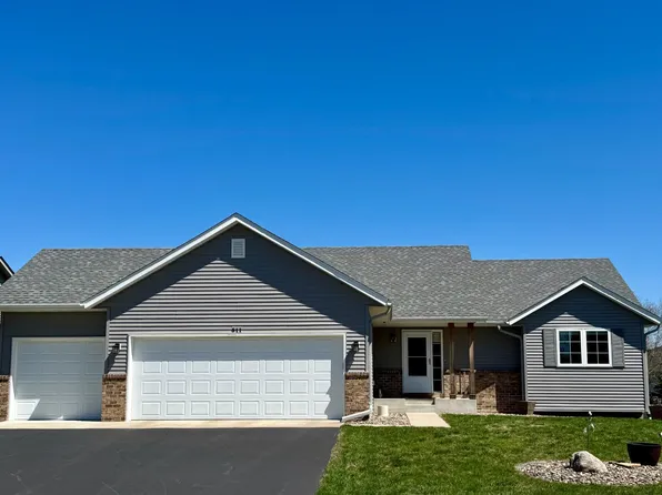 511 Grindstone Ln, Dundas, MN 55019