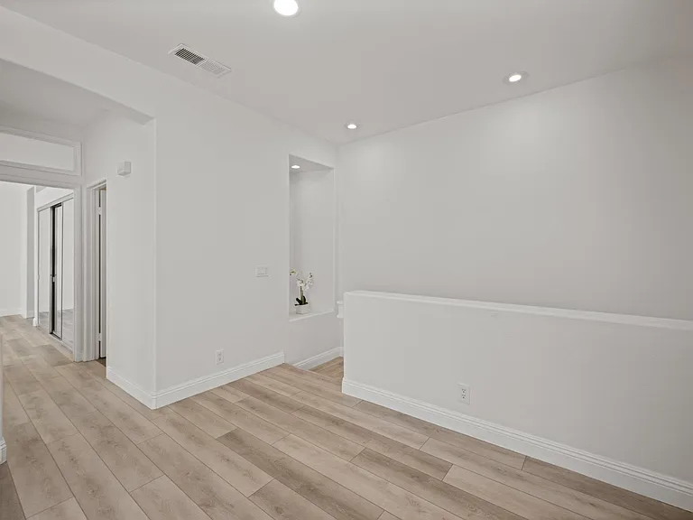 193 Shorebreaker Dr — Photo 4