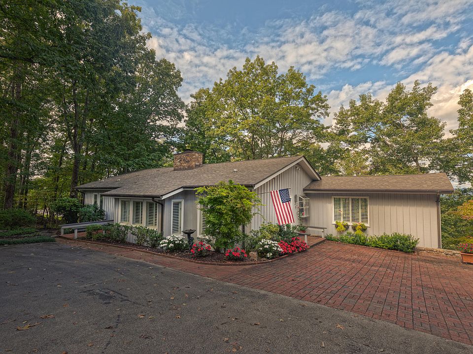 1st image of 3848 Bosworth Dr SW