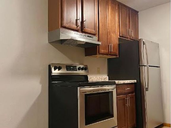 4th image of 3737 Hubbard Ave N #102