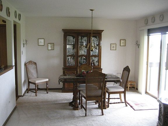 3rd image of 16038 Bormet Dr