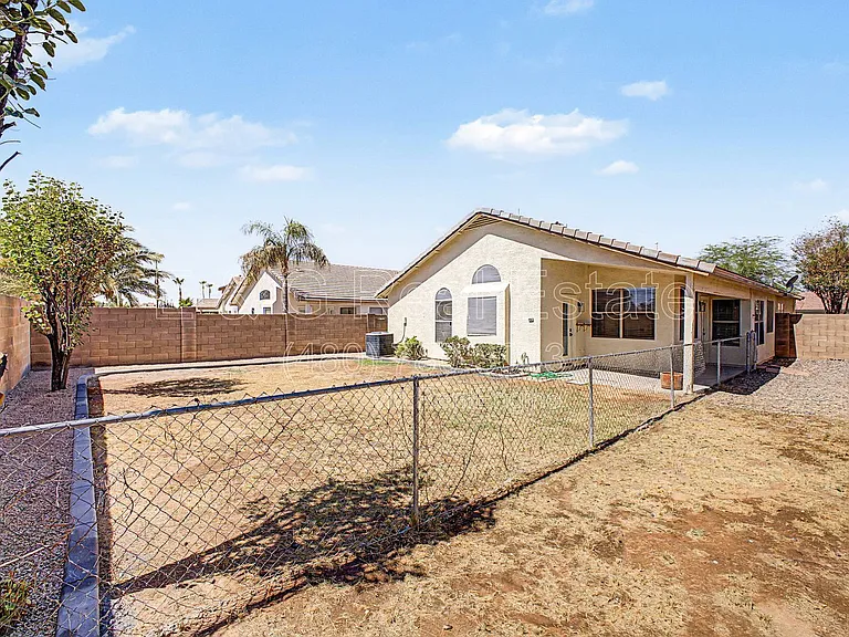 3015 S Woodruff — Photo 22