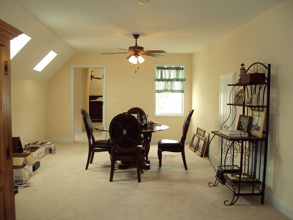Huge Bonus Room