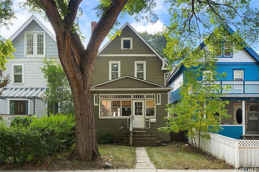 1918 Cameron STREET, Regina, SK S4T 2V1 | MLS #SK944425 | Zillow