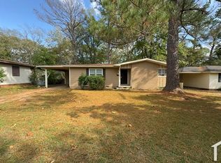3060 Oak Forest Dr, Jackson, MS 39212