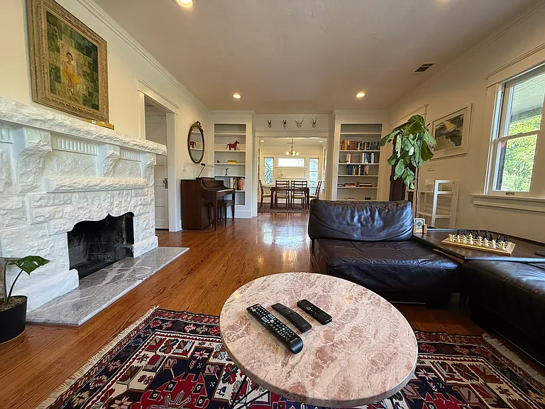 Mount Washington Dr — Photo 12