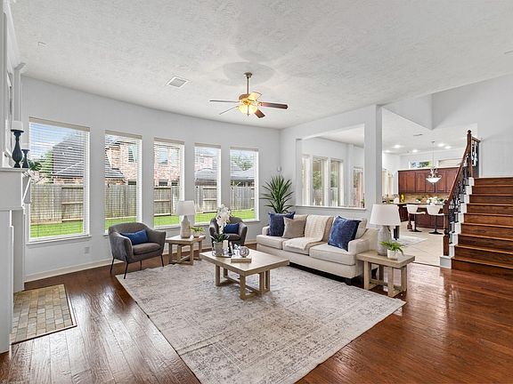 3rd image of 28003 Iberville Glen Dr