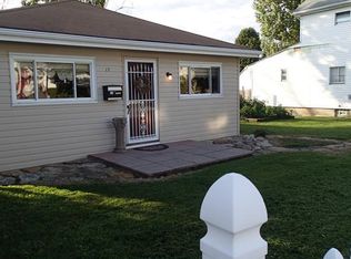 17 Pearl St, Scottdale, PA 15683