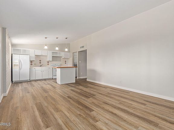 2nd image of 10576 W OAKMONT Drive
