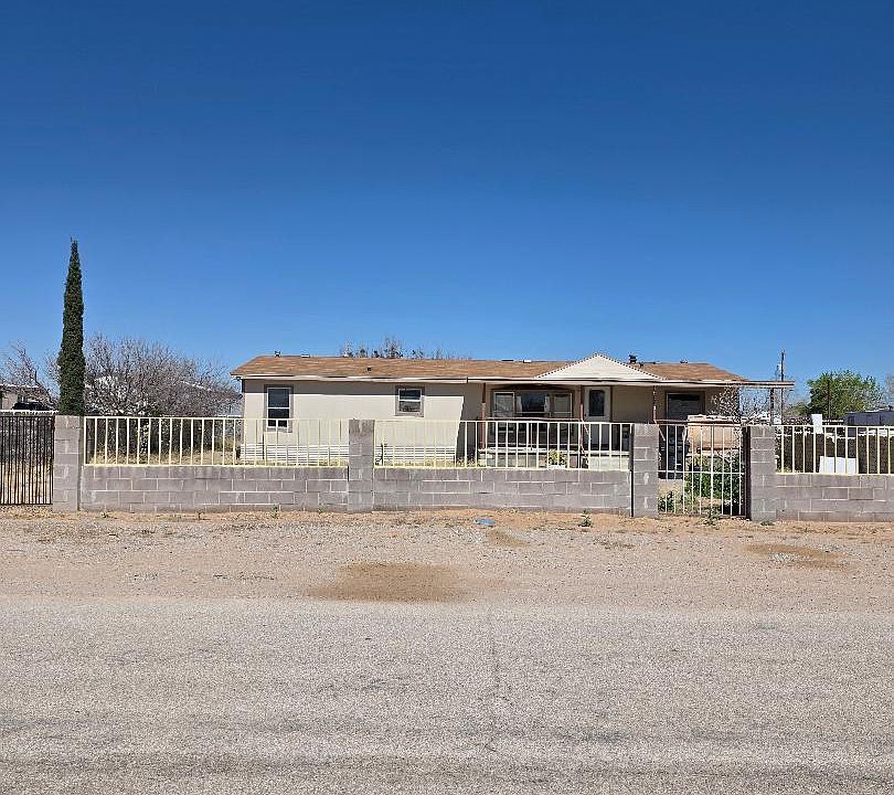 1st image of 15111 Gwendolyn Dr