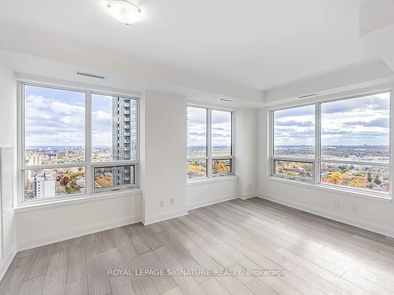36 Elm Dr W #1107 — Photo 3